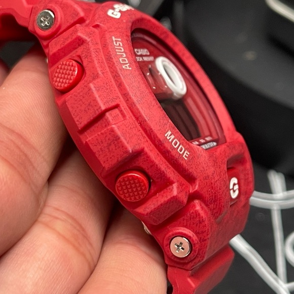 GSHOCK Casio watch GDX6900HT NEW Authentic Red watch - Picture 7 of 8